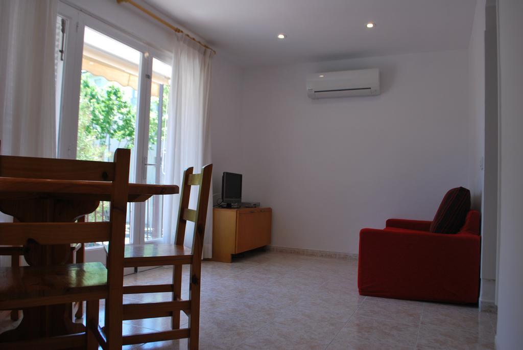 Apartamentos Les Palmeres ปลาตจาดาโร ภายนอก รูปภาพ