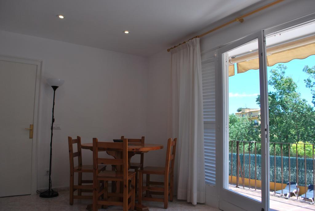 Apartamentos Les Palmeres ปลาตจาดาโร ภายนอก รูปภาพ